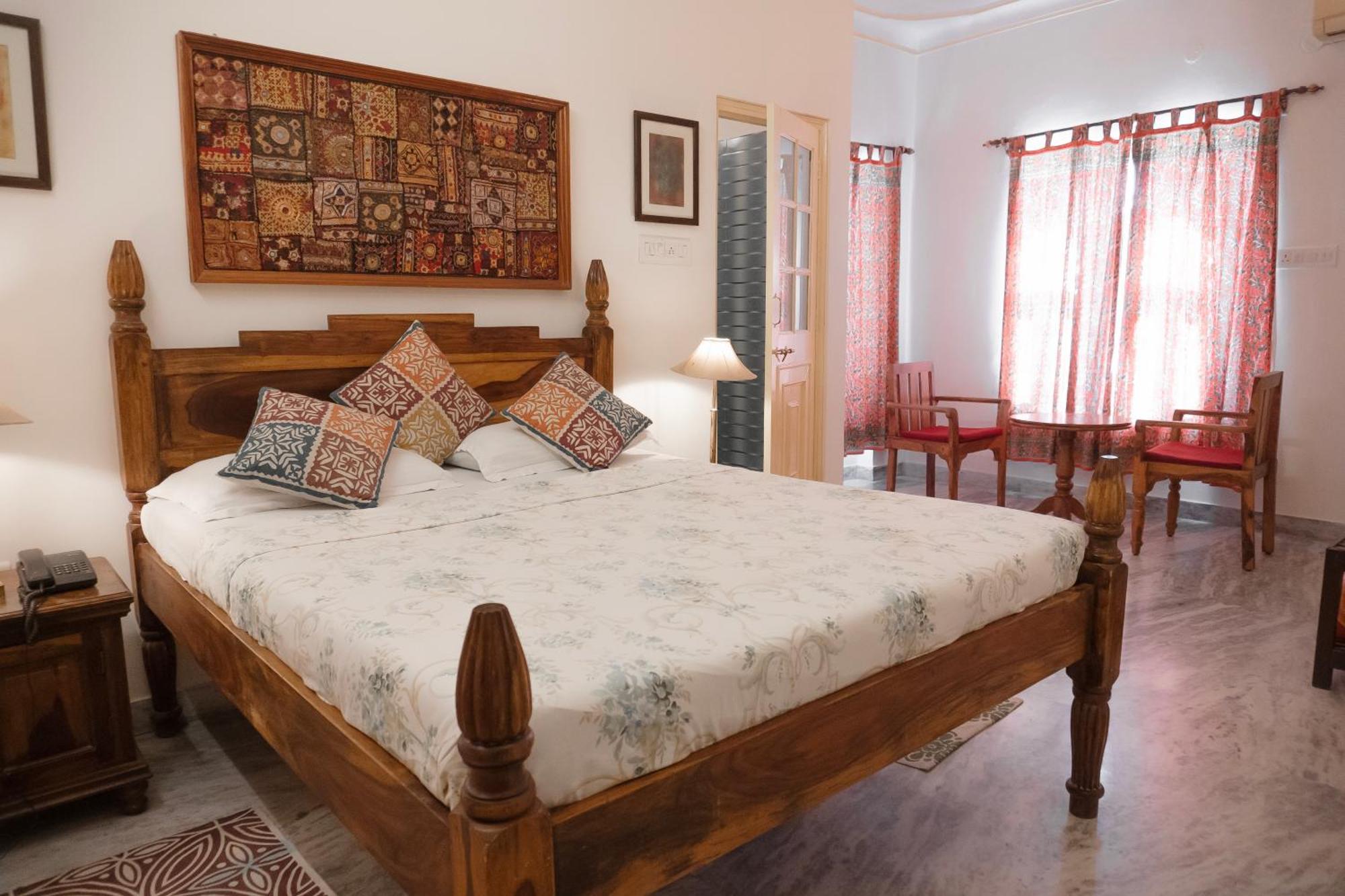 Hotel Pratap Bhawan Udaipur Bagian luar foto