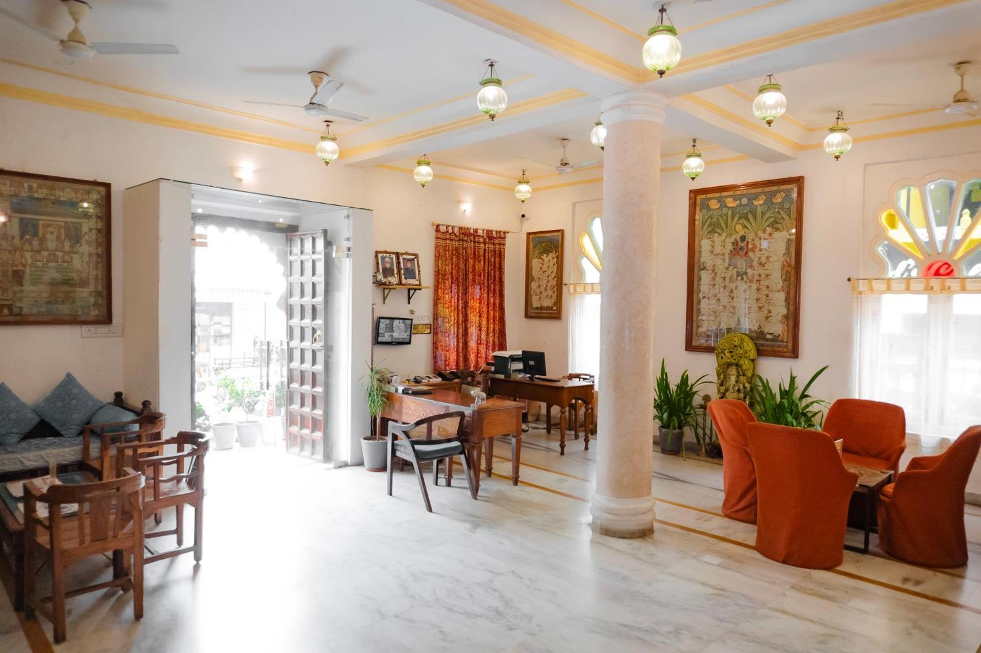 Hotel Pratap Bhawan Udaipur Bagian luar foto