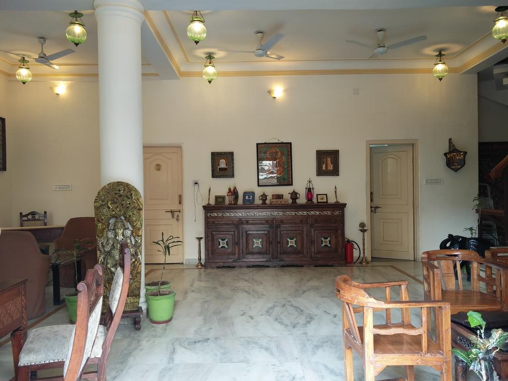 Hotel Pratap Bhawan Udaipur Bagian luar foto
