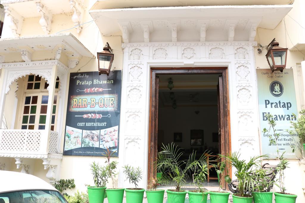 Hotel Pratap Bhawan Udaipur Bagian luar foto
